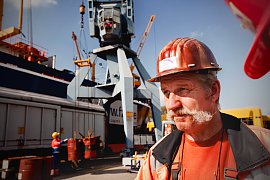 Arbeitsplatz Hafen Hamburg - Ausbilder Arbeitsplatz Hafen Hamburg - Ausbilder